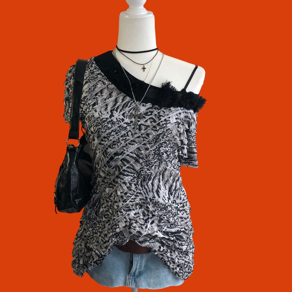 Vintage Y2K Notations Monochrome Animal Print Asymmetric Off Shoulder Top M